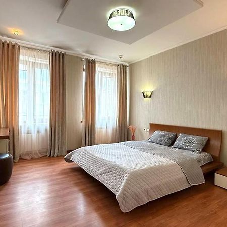 Apartamento Mironositskaya 75 Jarkov Exterior foto